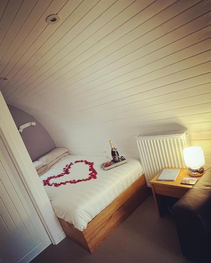 Loch Ness Pods Apartman Fort Augustus Kültér fotó